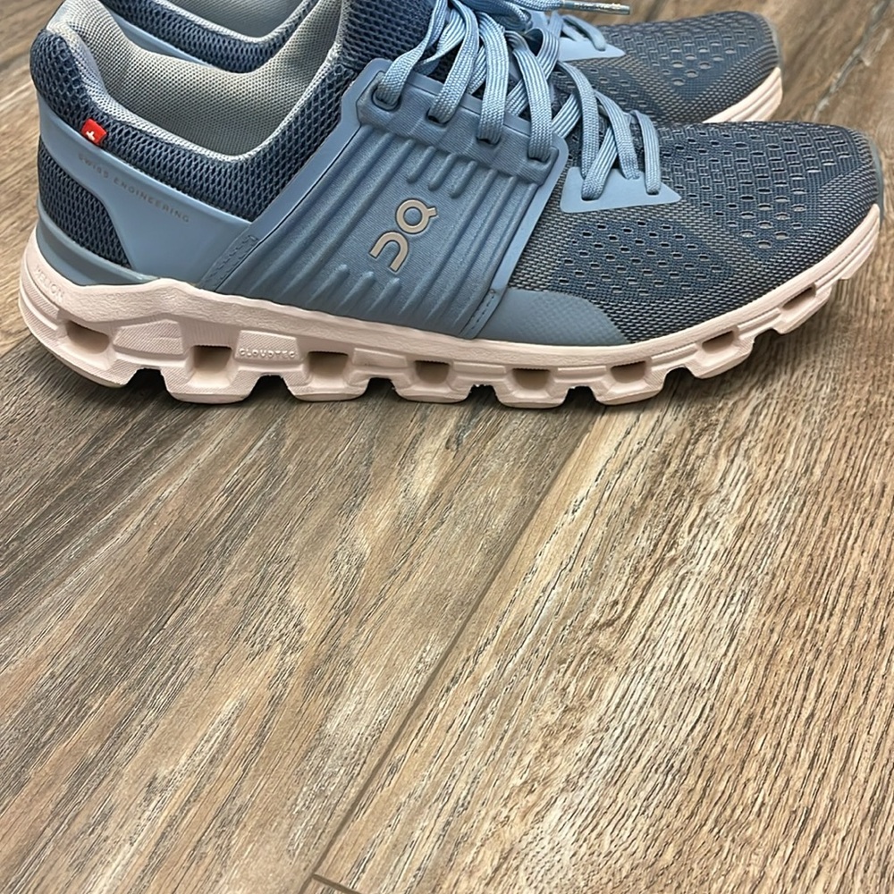 On Running Cloudswift Lake Sky Blue Women’s Size 8.5